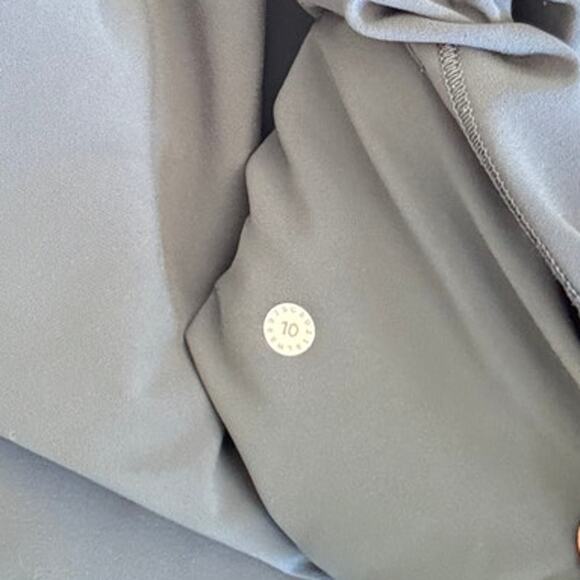 Lululemon On The Fly Skirt *21" in Gravity Size 10 - Picture 5 of 5